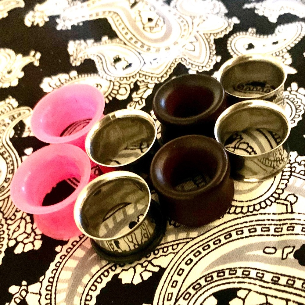 5/8” (16mm) bundle of 4 tunnels/guages/plugs